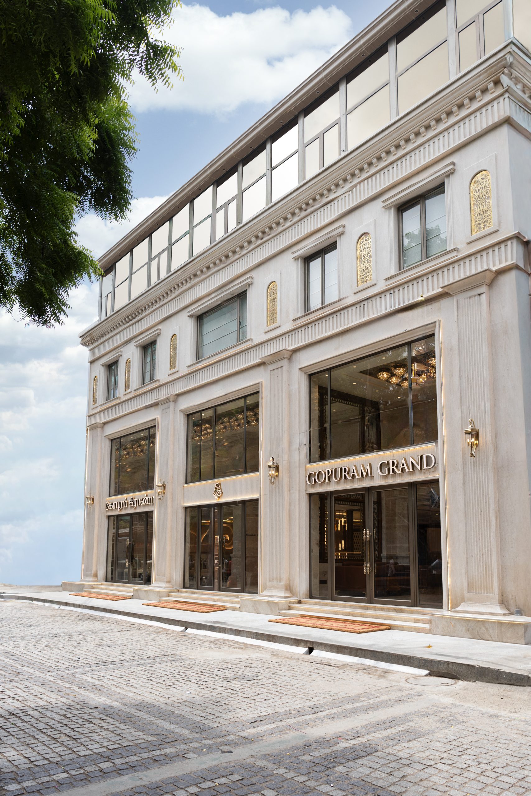 Live a Luxurious Lifestyle