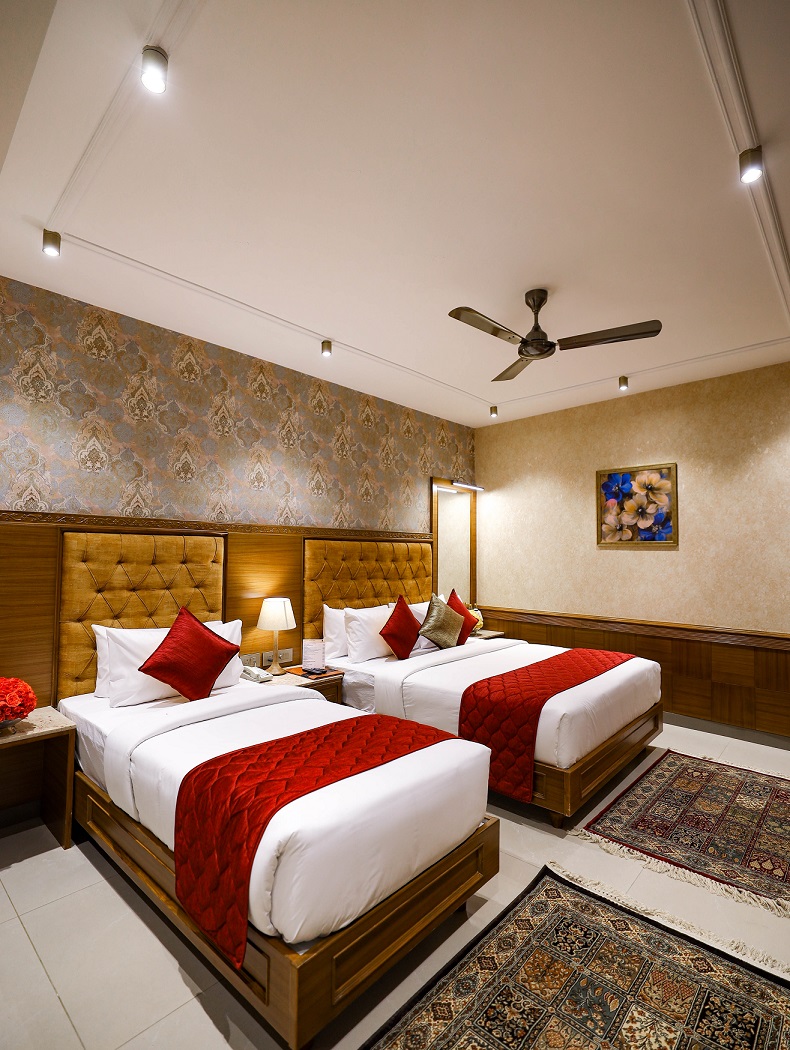 Royal Luxury Suite with Temple View